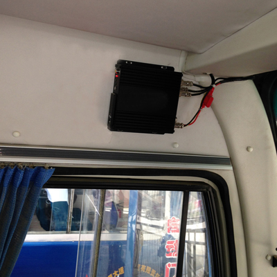 AHD 1080P 4G GPS SD bus mobile dvr dengan wifi sistem pemantauan tingkat bahan bakar orang menghitung