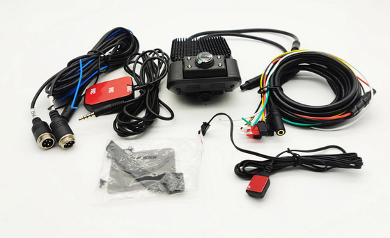 4 Channel 1080P Truck Dash Cam Recorder Armada GPS Pelacakan 4G Dash Cam Dengan ADAS DMS