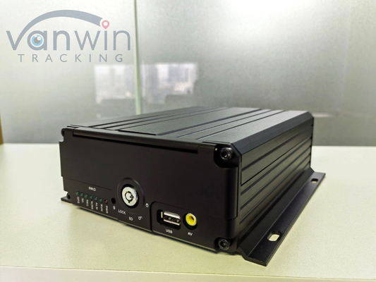 8-Channel Hard Disk SD Card Mobile DVR H.264 Car MDVR untuk pemantauan keselamatan kendaraan